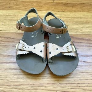 Saltwater rose gold sweetheart sandals Size 10